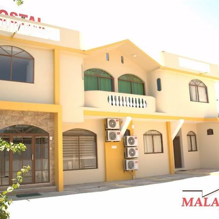 Hostal Malania Manta Exterior foto