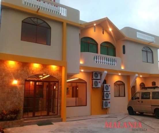 Hostal Malania Manta Exterior foto